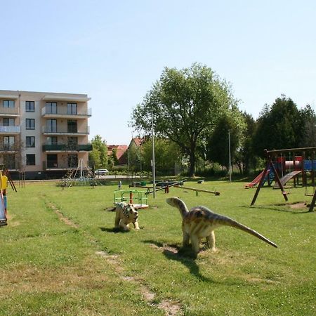 Grey & White Pogodne Apartment Kolobrzeg Exterior photo