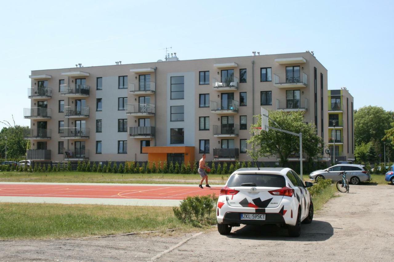 Grey & White Pogodne Apartment Kolobrzeg Exterior photo